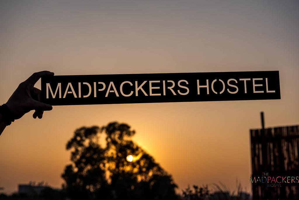 Хостел Madpackers Delhi Нью-Дели Экстерьер фото